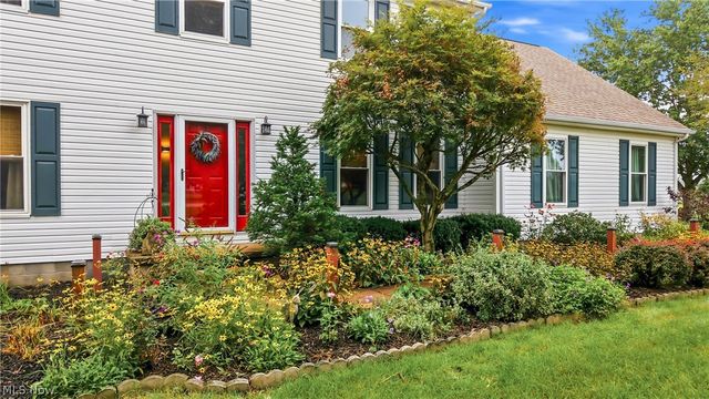 9945 Ginger Hill Road, New Middletown, OH 44442