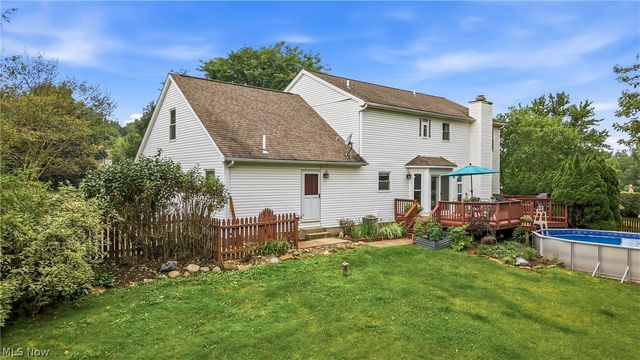 9945 Ginger Hill Road, New Middletown, OH 44442