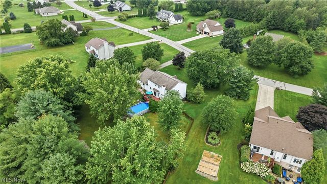 9945 Ginger Hill Road, New Middletown, OH 44442