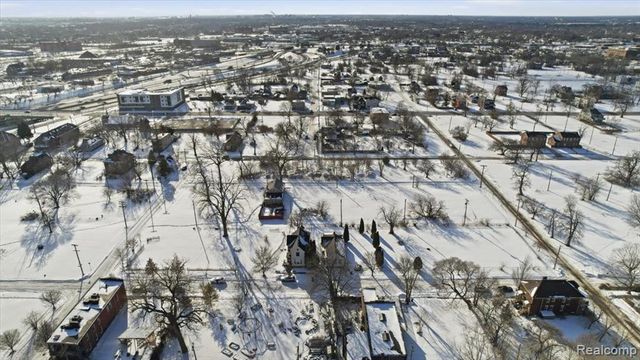 2745 Vermont St, Detroit, MI 48216