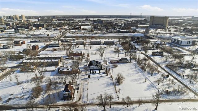 2745 Vermont St, Detroit, MI 48216