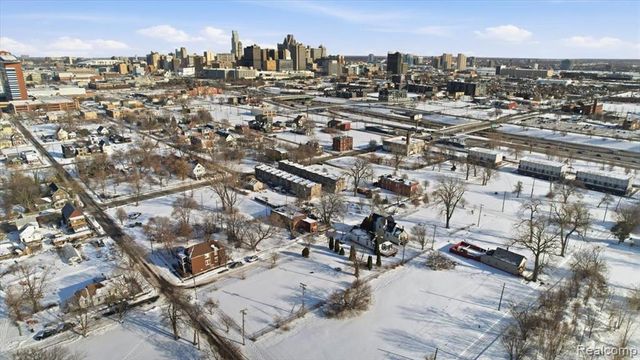 2745 Vermont St, Detroit, MI 48216