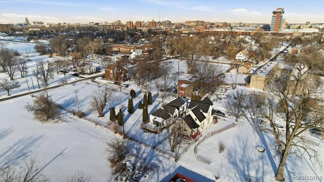 2745 Vermont St, Detroit, MI 48216