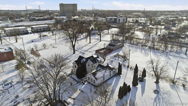 2745 Vermont St, Detroit, MI 48216