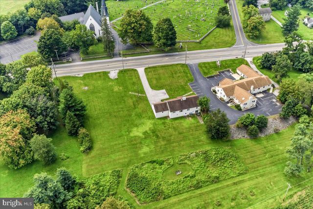 1679 HORSESHOE PIKE, Glenmoore, PA 19343