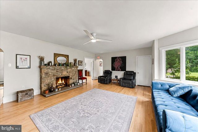 1679 HORSESHOE PIKE, Glenmoore, PA 19343