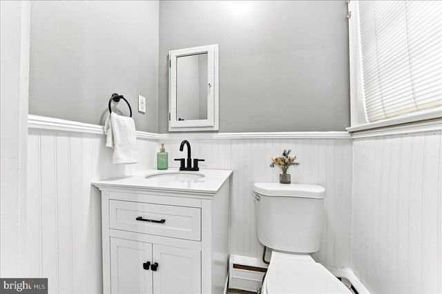 1679 HORSESHOE PIKE, Glenmoore, PA 19343