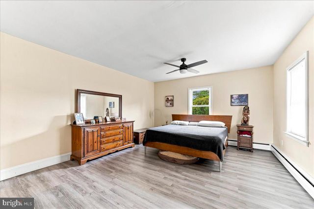 1679 HORSESHOE PIKE, Glenmoore, PA 19343