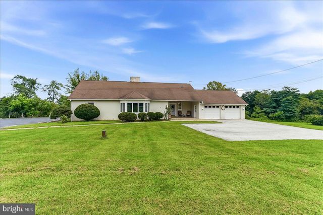1679 HORSESHOE PIKE, Glenmoore, PA 19343