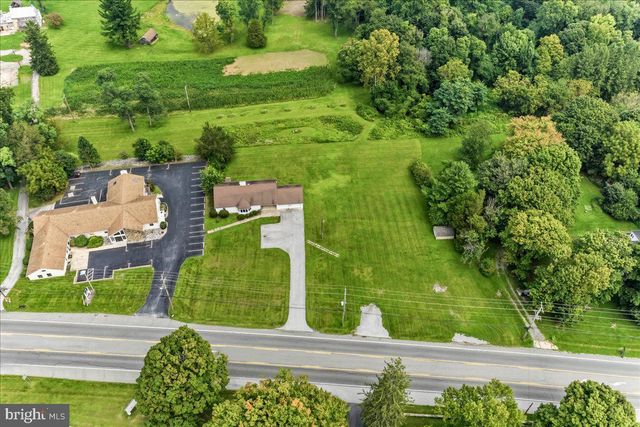 1679 HORSESHOE PIKE, Glenmoore, PA 19343
