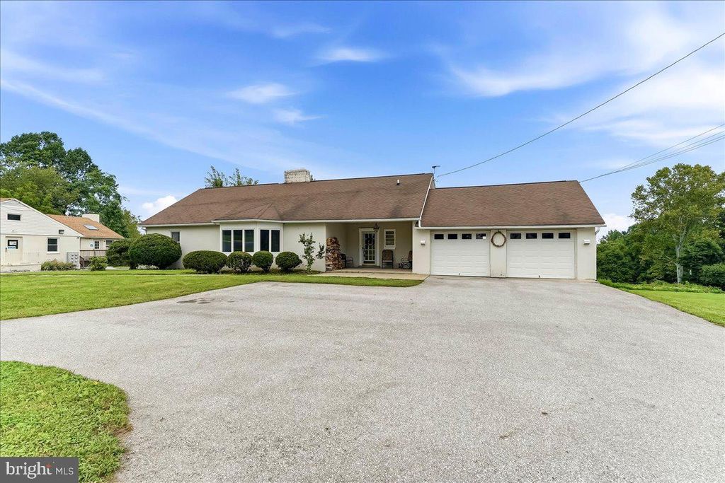 1679 HORSESHOE PIKE, Glenmoore, PA 19343