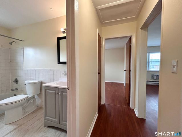 65 Donna Drive C1, New Haven, CT 06513