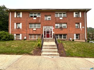 65 Donna Drive C1, New Haven, CT 06513