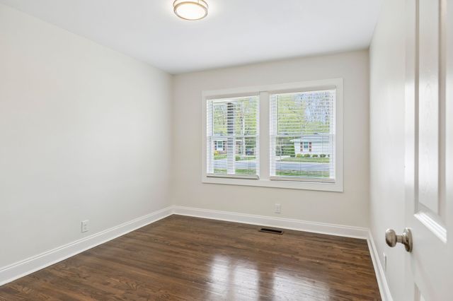 5008 Suter Dr, Nashville, TN 37211