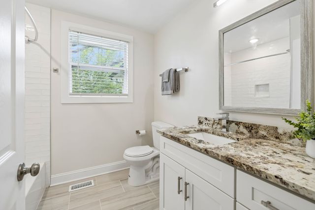 5008 Suter Dr, Nashville, TN 37211