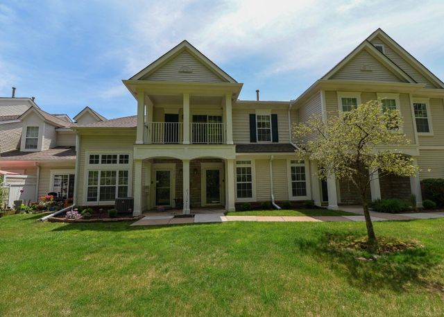 25675 Maritime Circle North Circle, Harrison Twp, MI 48045