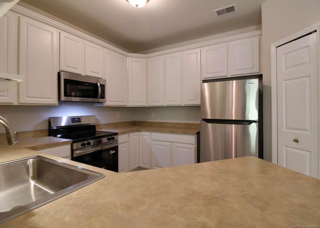 25675 Maritime Circle North Circle, Harrison Twp, MI 48045
