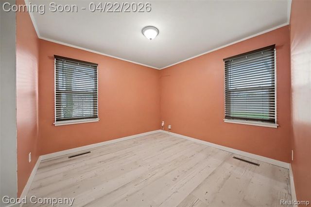 10280 Troy Street, Oak Park, MI 48237