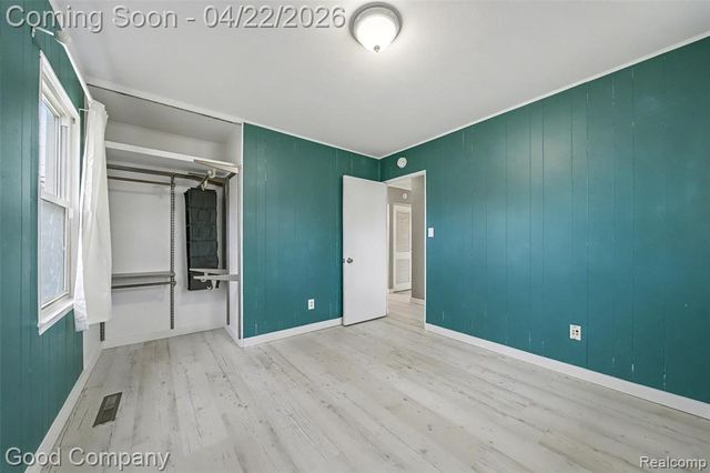 10280 Troy Street, Oak Park, MI 48237