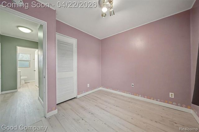 10280 Troy Street, Oak Park, MI 48237