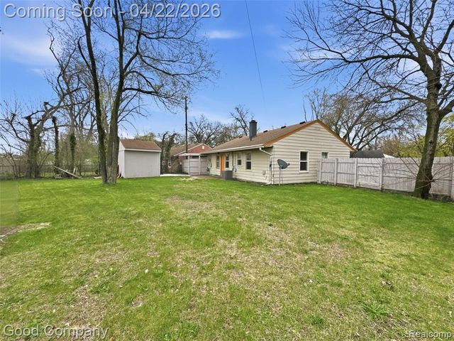 10280 Troy Street, Oak Park, MI 48237