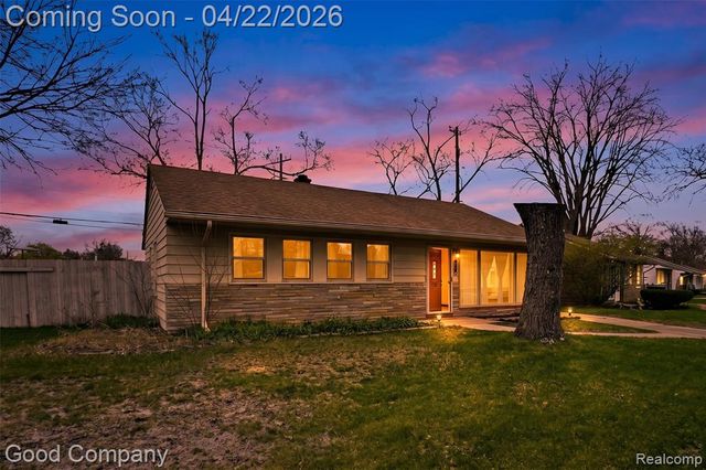 10280 Troy Street, Oak Park, MI 48237