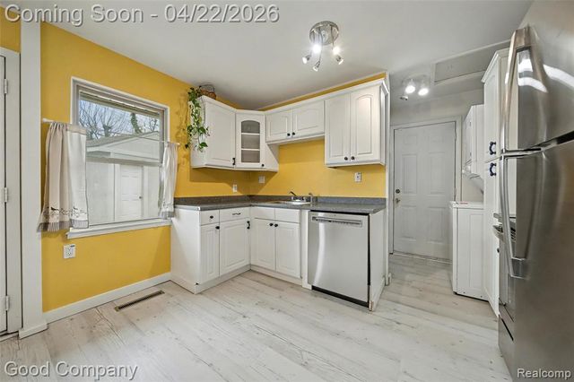 10280 Troy Street, Oak Park, MI 48237