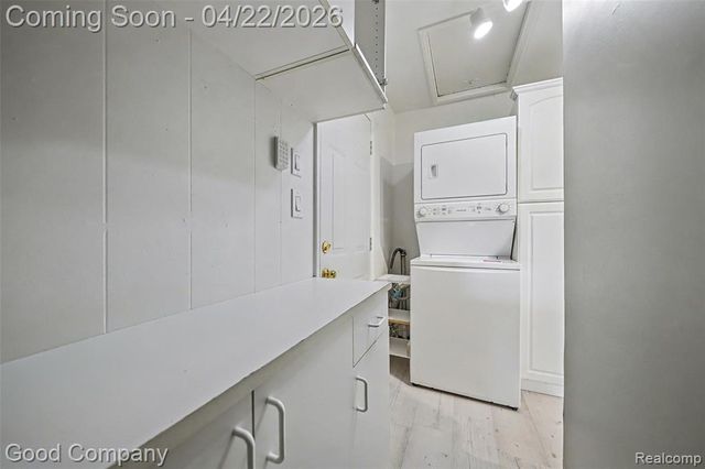 10280 Troy Street, Oak Park, MI 48237