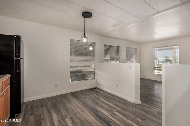 2650 W UNION HILLS Drive 82, Phoenix, AZ 85027