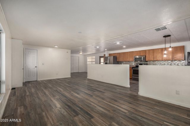 2650 W UNION HILLS Drive 82, Phoenix, AZ 85027