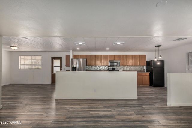 2650 W UNION HILLS Drive 82, Phoenix, AZ 85027