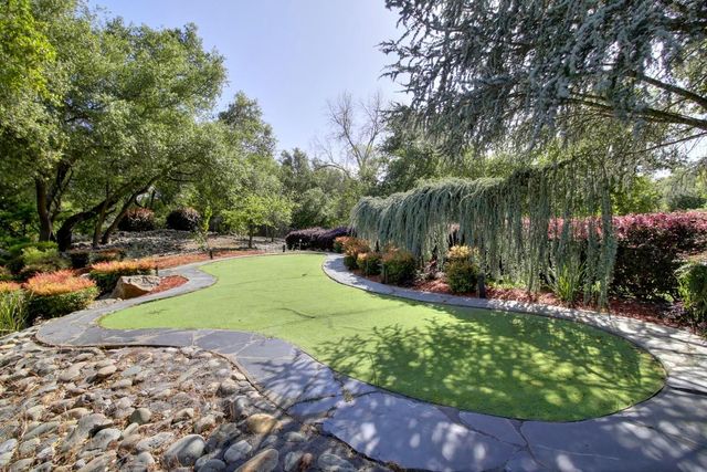1946 Empire Oaks Ct, Gold River, CA 95670