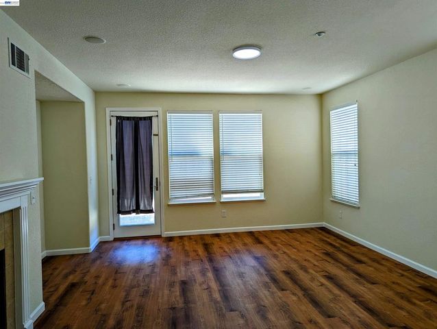 1455 Paradise Ln, Brentwood, CA 94513