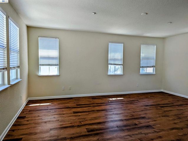 1455 Paradise Ln, Brentwood, CA 94513
