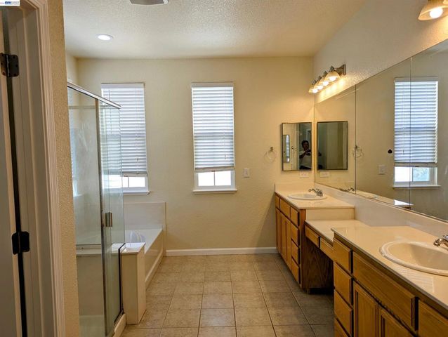 1455 Paradise Ln, Brentwood, CA 94513