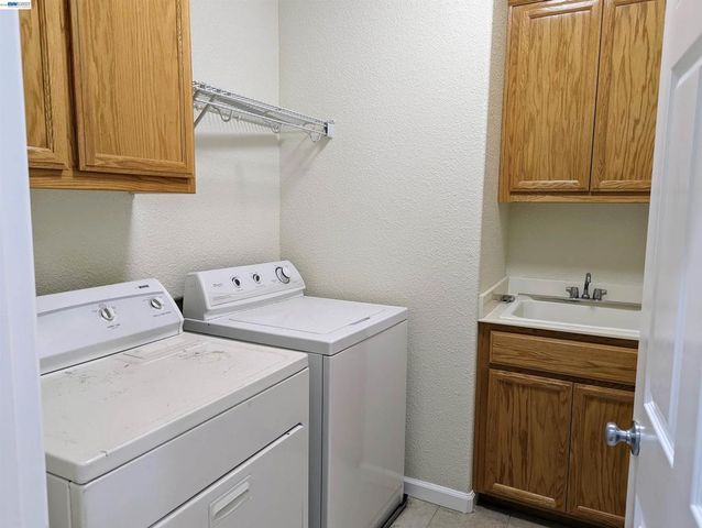1455 Paradise Ln, Brentwood, CA 94513