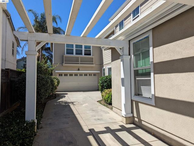 1455 Paradise Ln, Brentwood, CA 94513