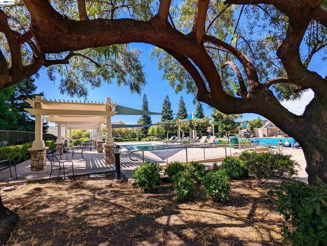 1455 Paradise Ln, Brentwood, CA 94513