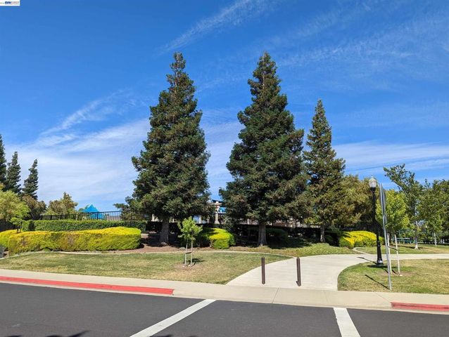 1455 Paradise Ln, Brentwood, CA 94513