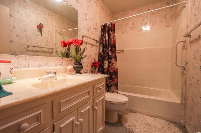312 73rd Ave N Apt 15, Myrtle Beach, SC 29572