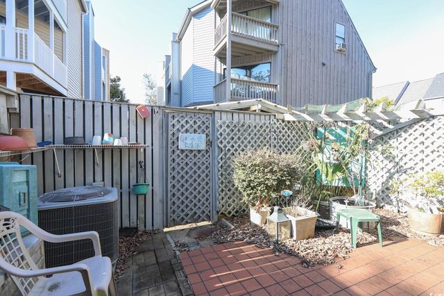 312 73rd Ave N Apt 15, Myrtle Beach, SC 29572