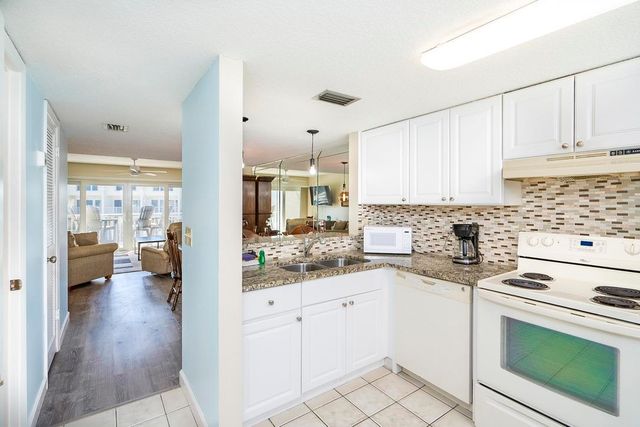 390 A1A Beach Blvd 18, St Augustine, FL 32080