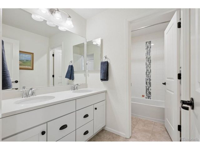 2118 S Teller Ct, Lakewood, CO 80227