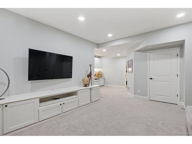 2118 S Teller Ct, Lakewood, CO 80227
