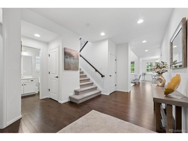 2118 S Teller Ct, Lakewood, CO 80227