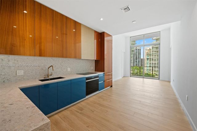 2655 S Bayshore Dr 805, Miami, FL 33133