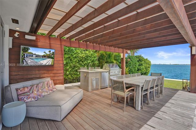 9301 N Bayshore Dr, Miami Shores, FL 33138