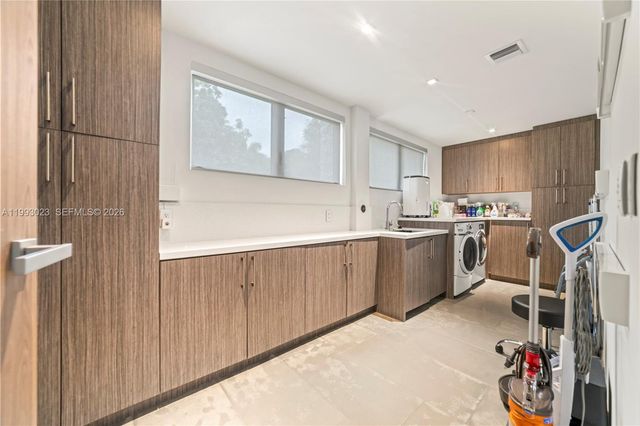 9301 N Bayshore Dr, Miami Shores, FL 33138