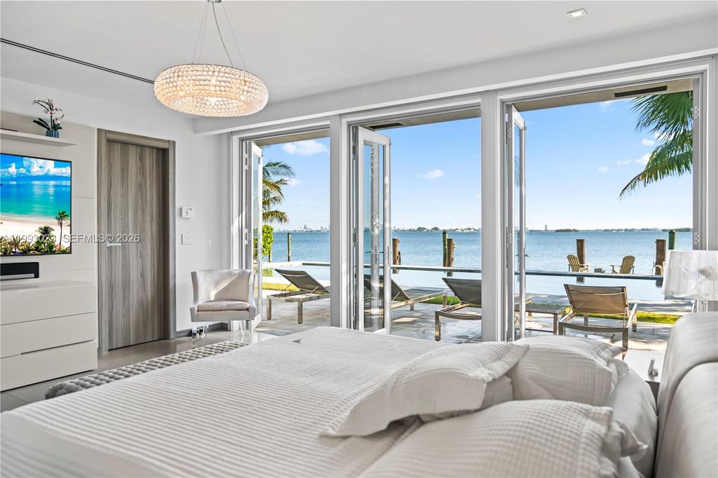 Image 5 of property listing at 9301 N Bayshore Dr, Miami Shores, FL 33138