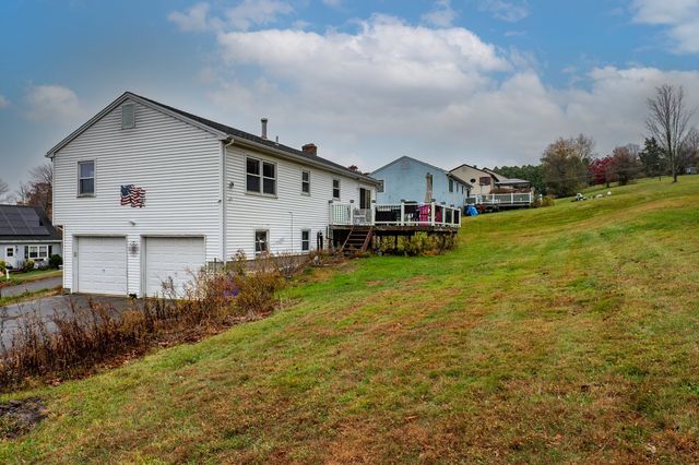 52 Cimarron Road, Middletown, CT 06457